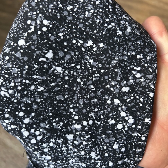 Lululemon Women Wunder Under Pant Hi-Rise Luxtreme Splatter White Black Print 6 - Picture 6 of 7